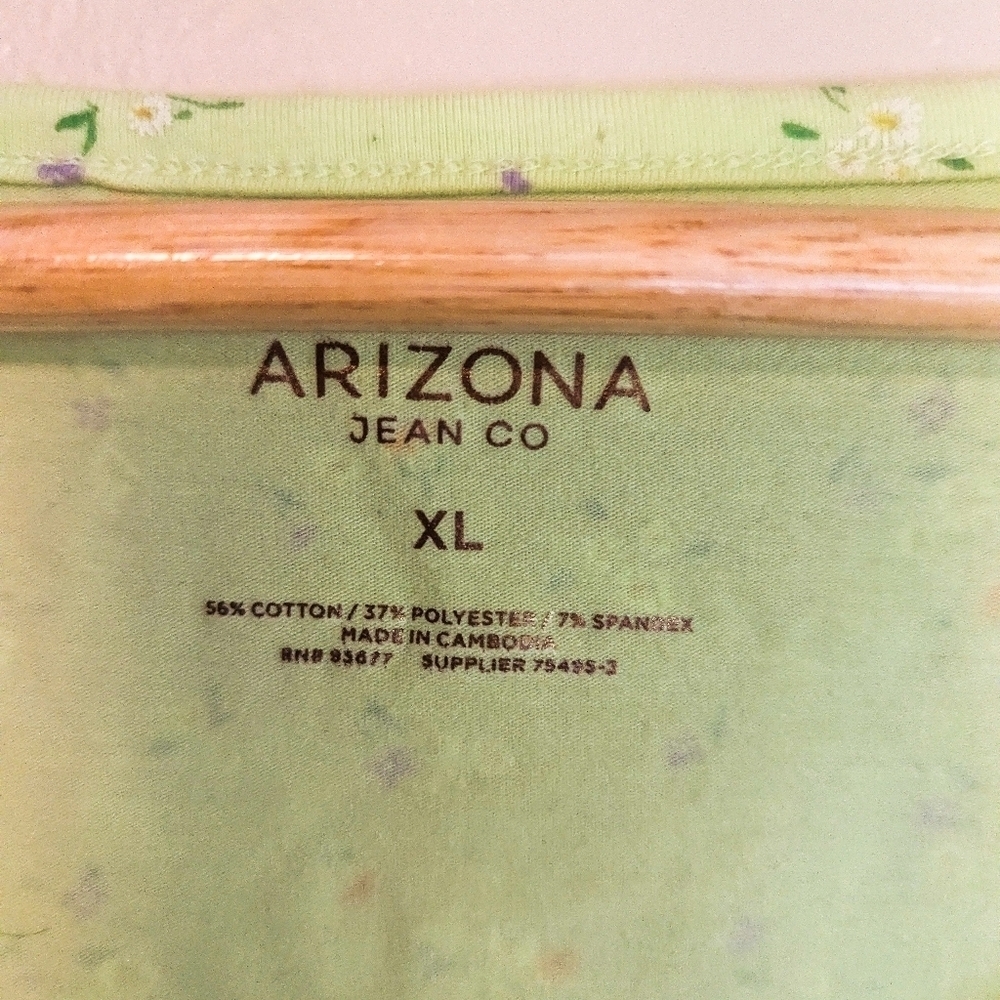 Arizona Green Floral Crop Top - Picture 3 of 5